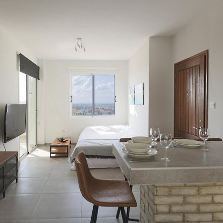Eden Blue-Horizon 1B, Paphos, Sea View, Pool Lejlighed Konia Eksteriør billede